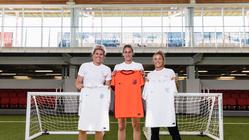 Play video: Higher or Lower? With England Lionesses Jill Scott, Millie Bright and Rachel Daly