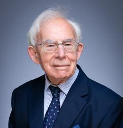 Dr  Geoffrey Clarke