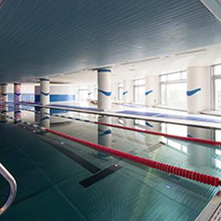 Swimming pool at The Canary Wharf Health Club