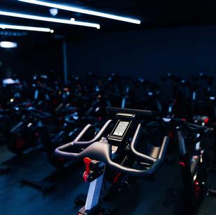 Chigwell fitness and wellbeing gym spinning 