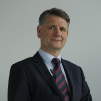 Mr Constant Busch, Consultant Orthopaedic Surgeon