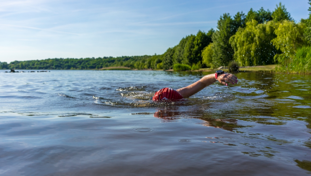 Is swimming in open water harder than in the pool?