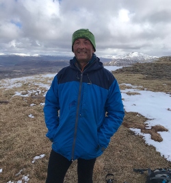 Ian an energetic hill and mountain walker, windsurfer, cyclist, and squash player underwent robotic-assisted double knee replacement surgery