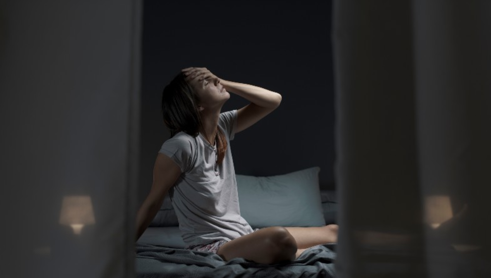 Staying in bed tossing and turning reinforces negative sleep hygiene habits