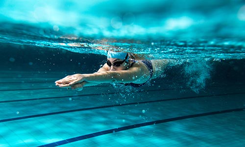 Swimming - woman under water